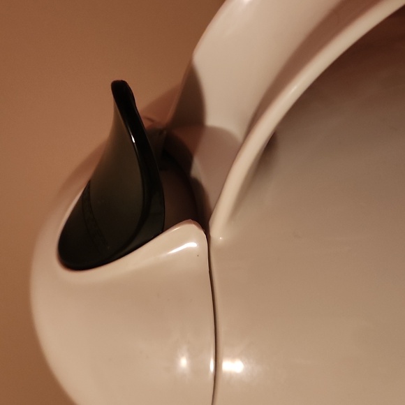 Leifheit Columbus Egg Shape Insulated Design  Pitcher - Picture 7 of 7